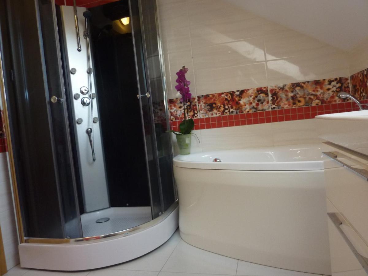 Velky Apartman V Rodinnom Dvojdome, Free Parking Kosice Ngoại thất bức ảnh